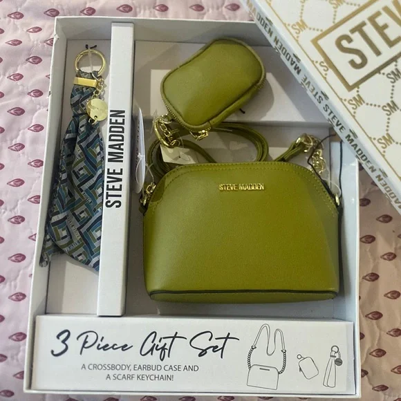 Scarf Steve Madden Yellow Wallet Steve Madden Bags Steve Madden - Main Image